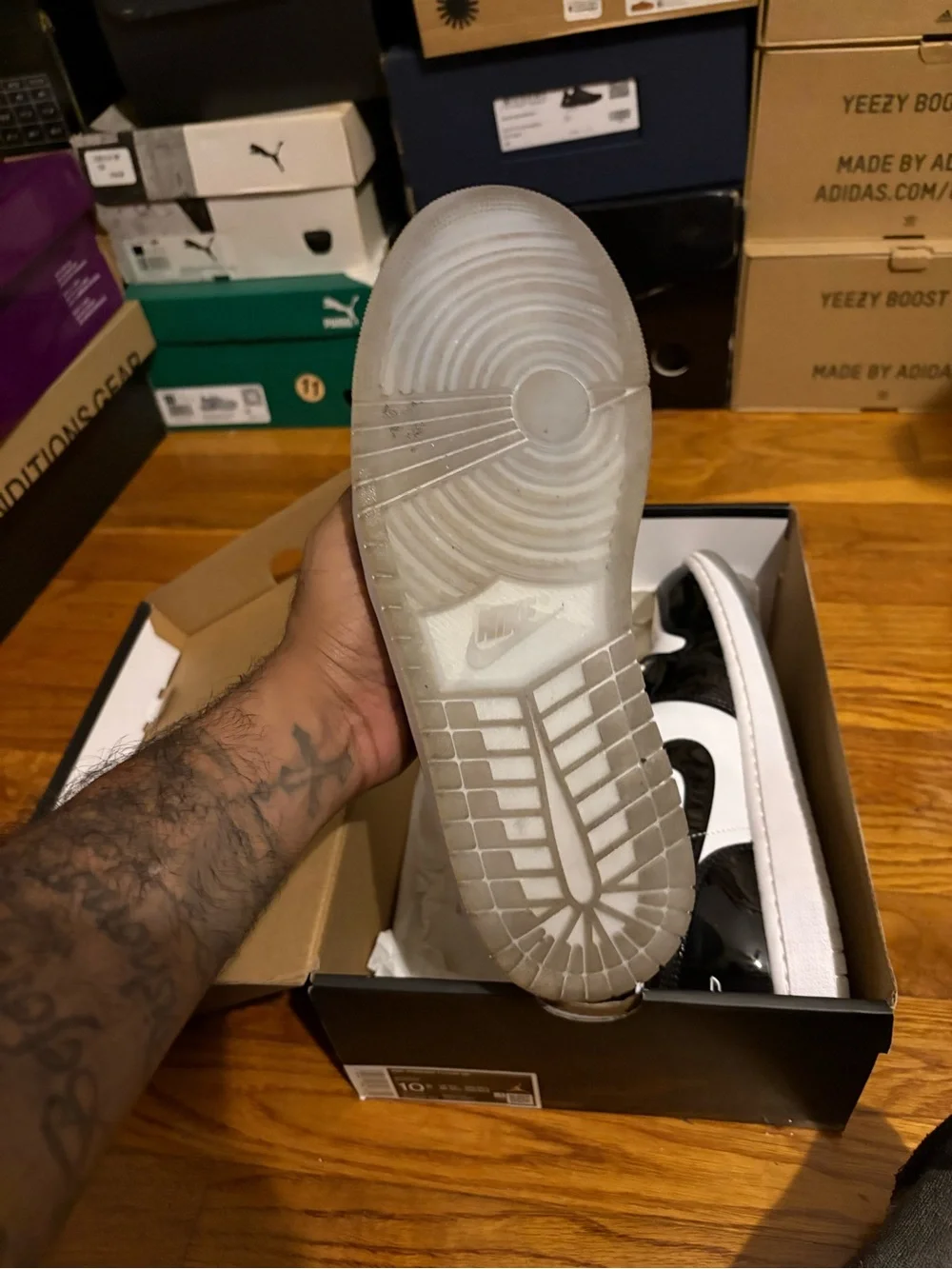 Jordan Low Top Sneakers - Black & White